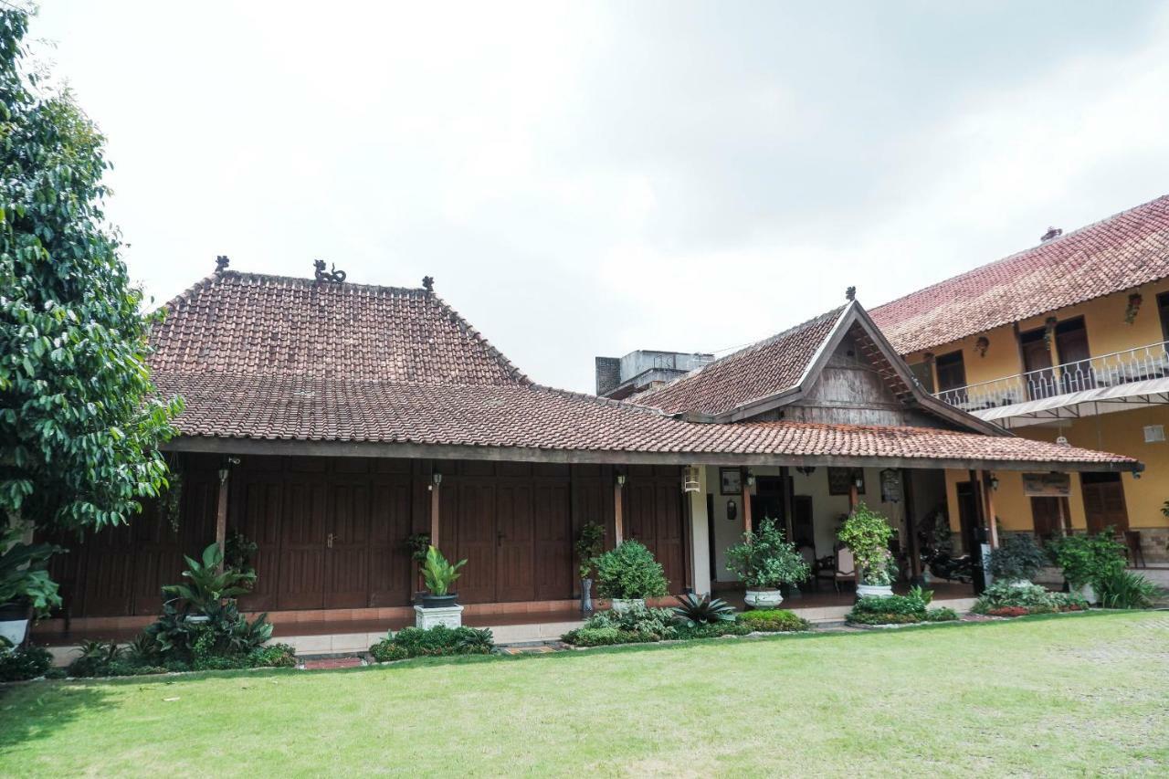 Oyo 405 Wisma Yosoputro Tanjungtirto Exterior photo