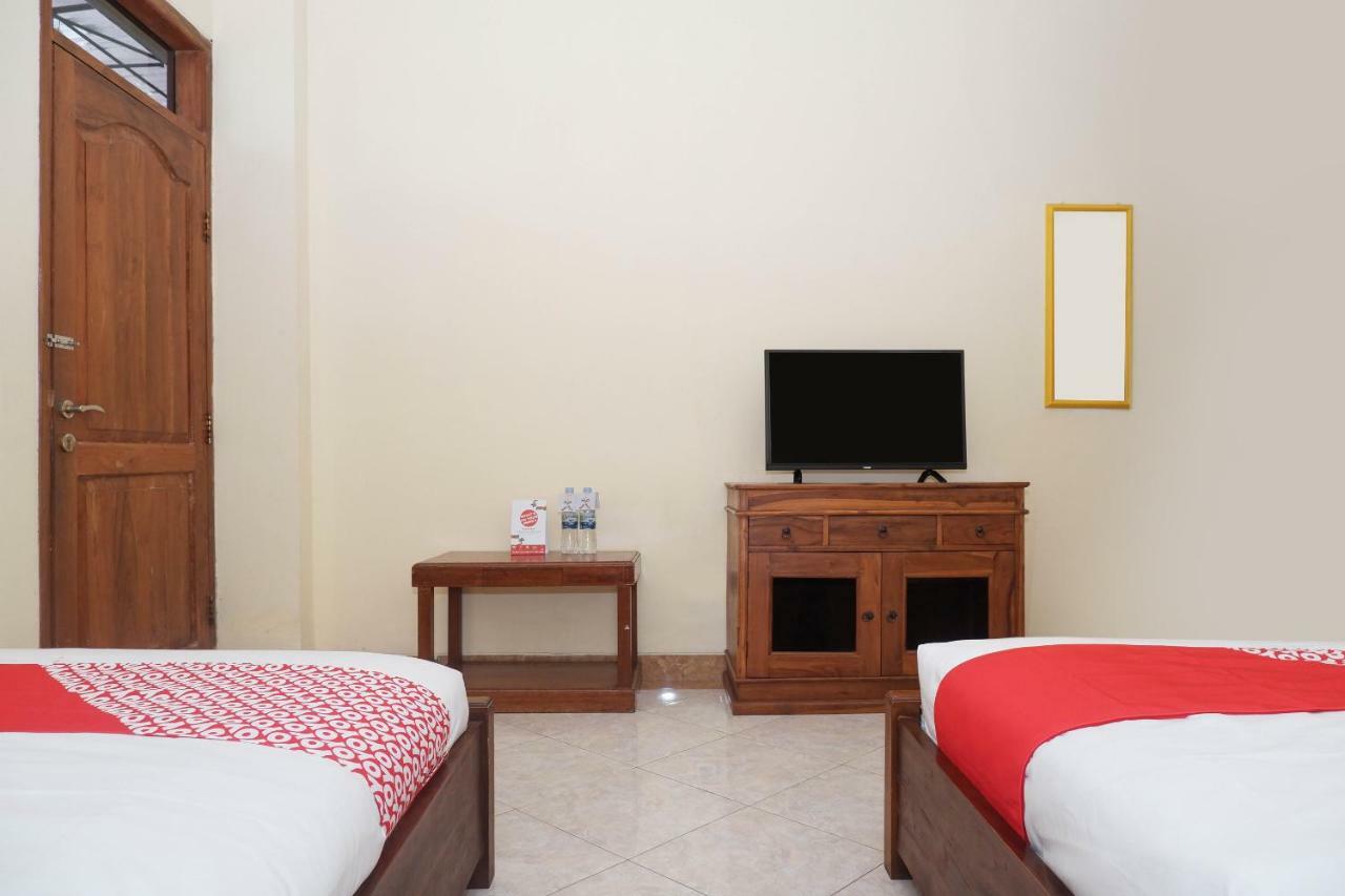 Oyo 405 Wisma Yosoputro Tanjungtirto Exterior photo